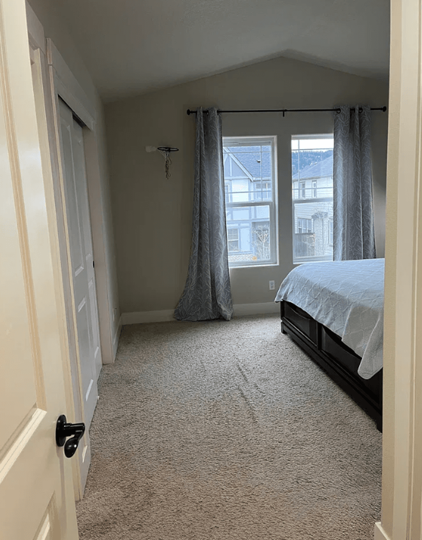 Portland House: 14954 NW Cosmos Street
