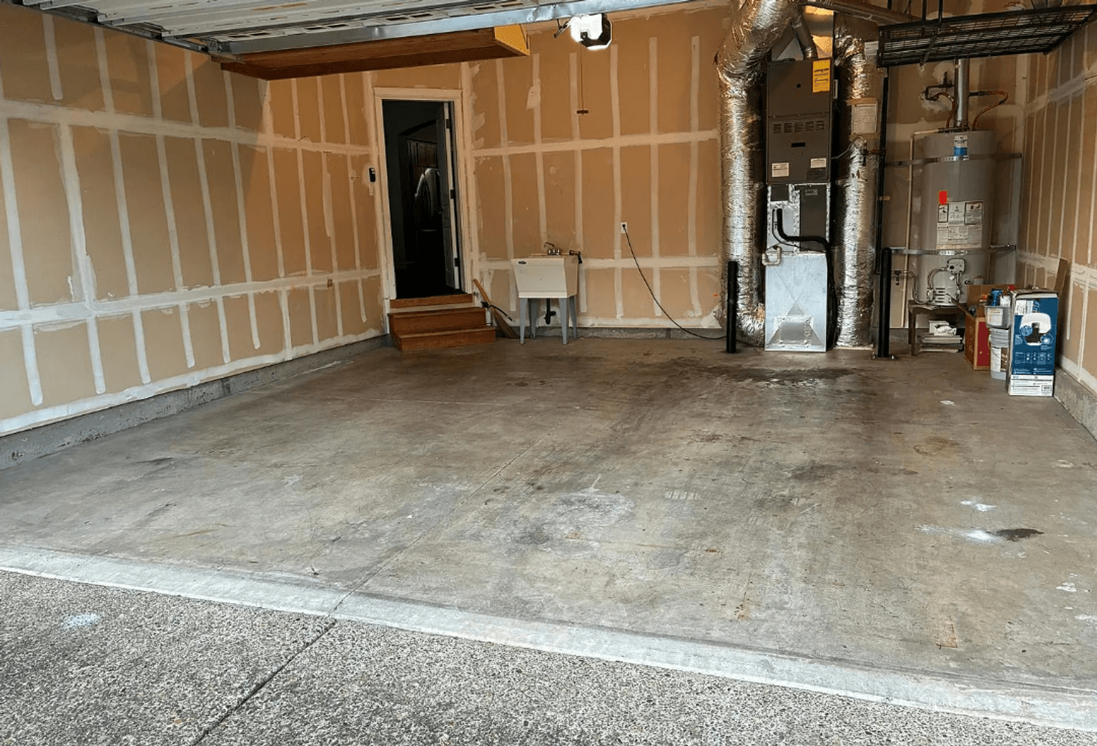 Hillsboro House: 160 NE Porto Way