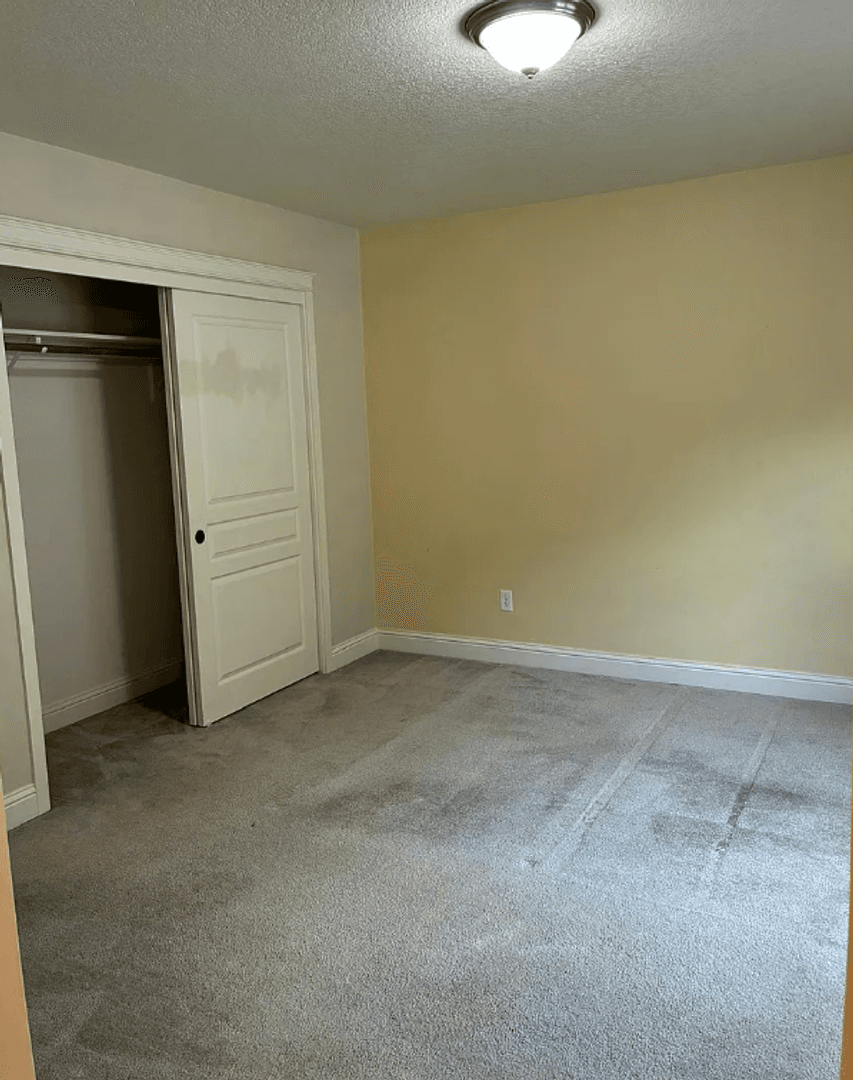 Hillsboro House: 160 NE Porto Way