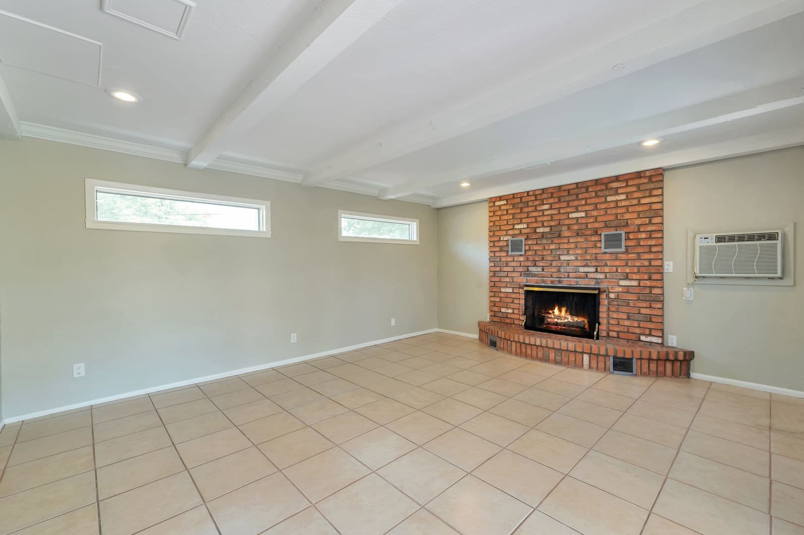 Scottsdale House: 8445 E Dianna