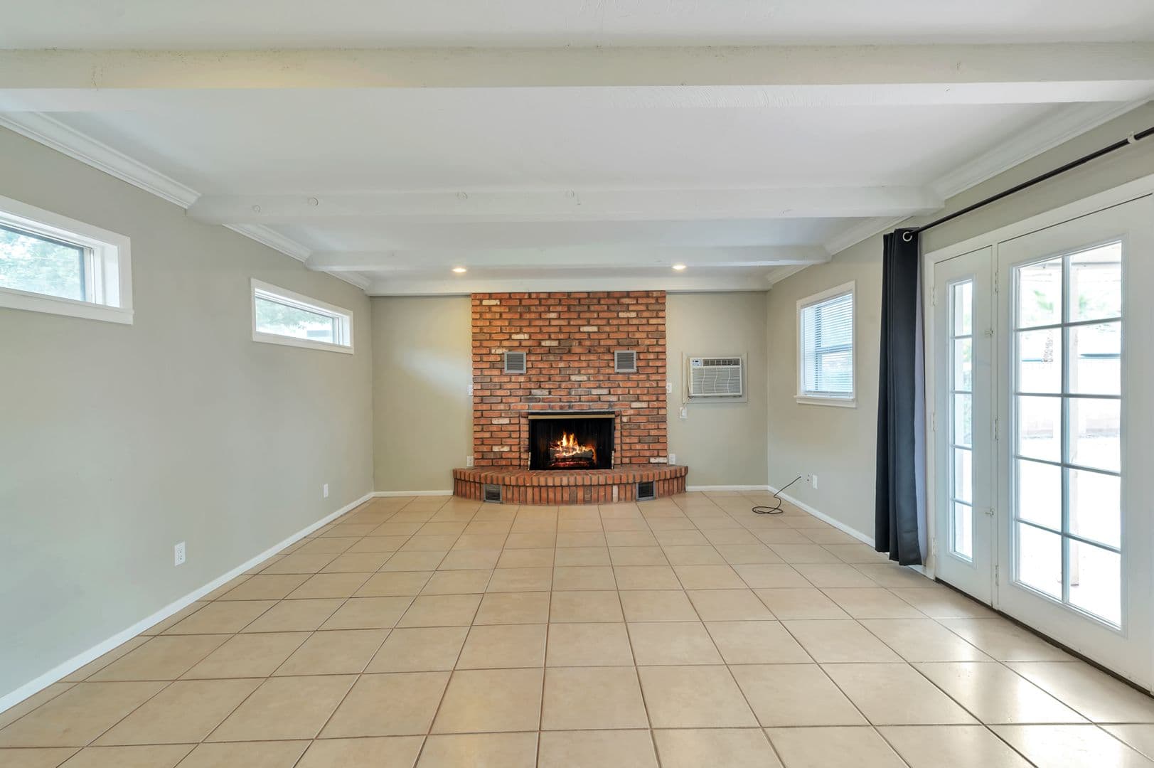 Scottsdale House: 8445 E Dianna