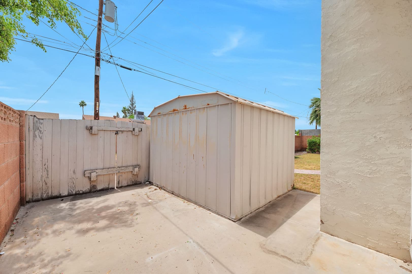 Scottsdale House: 8445 E Dianna