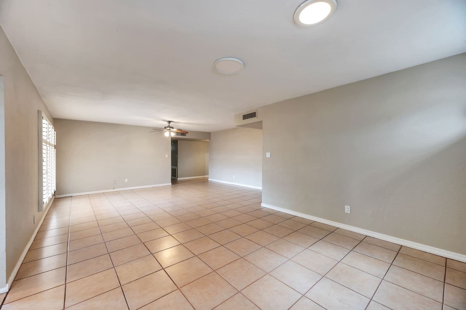 Scottsdale House: 8445 E Dianna