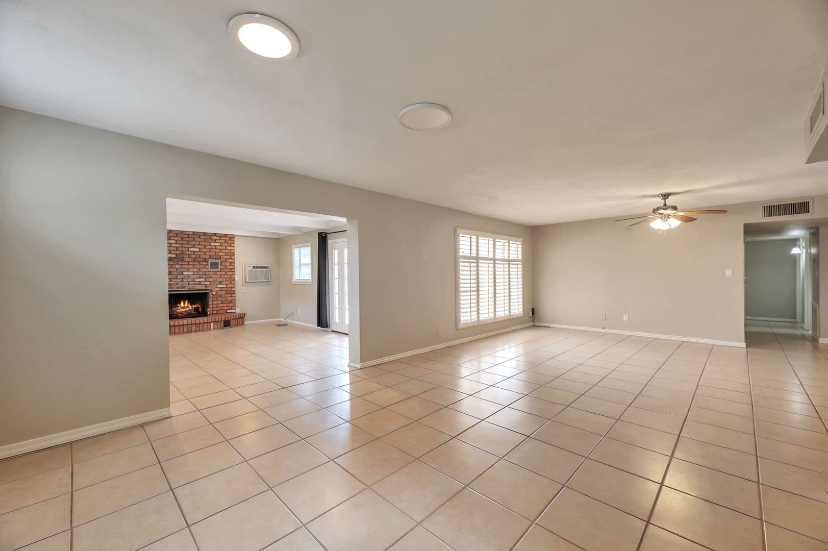 Scottsdale House: 8445 E Dianna