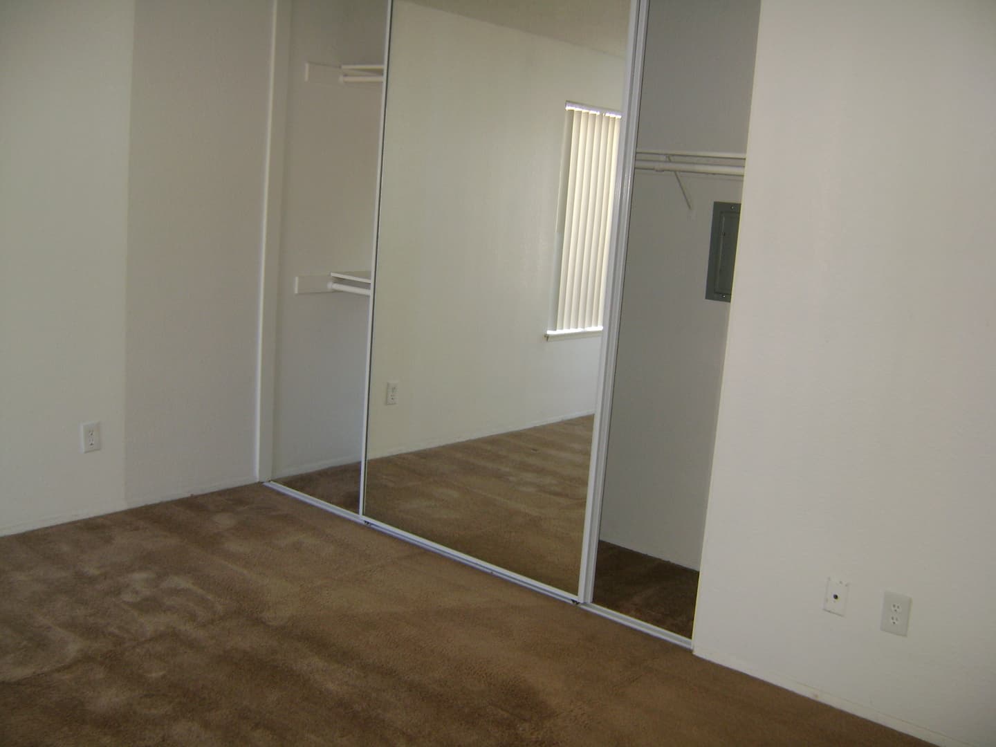 San Diego Apartment: 4465 Mississippi Street