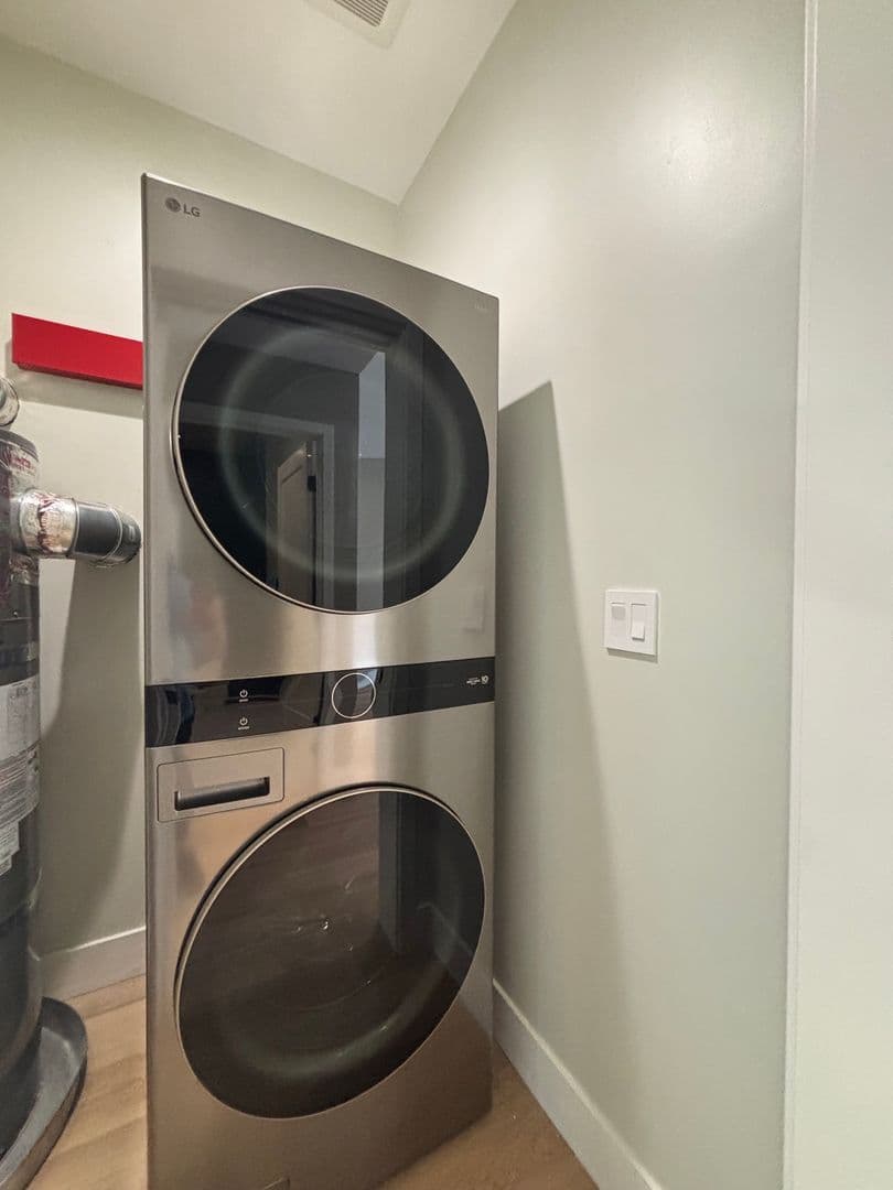Costa Mesa Apartment: 716 Center St