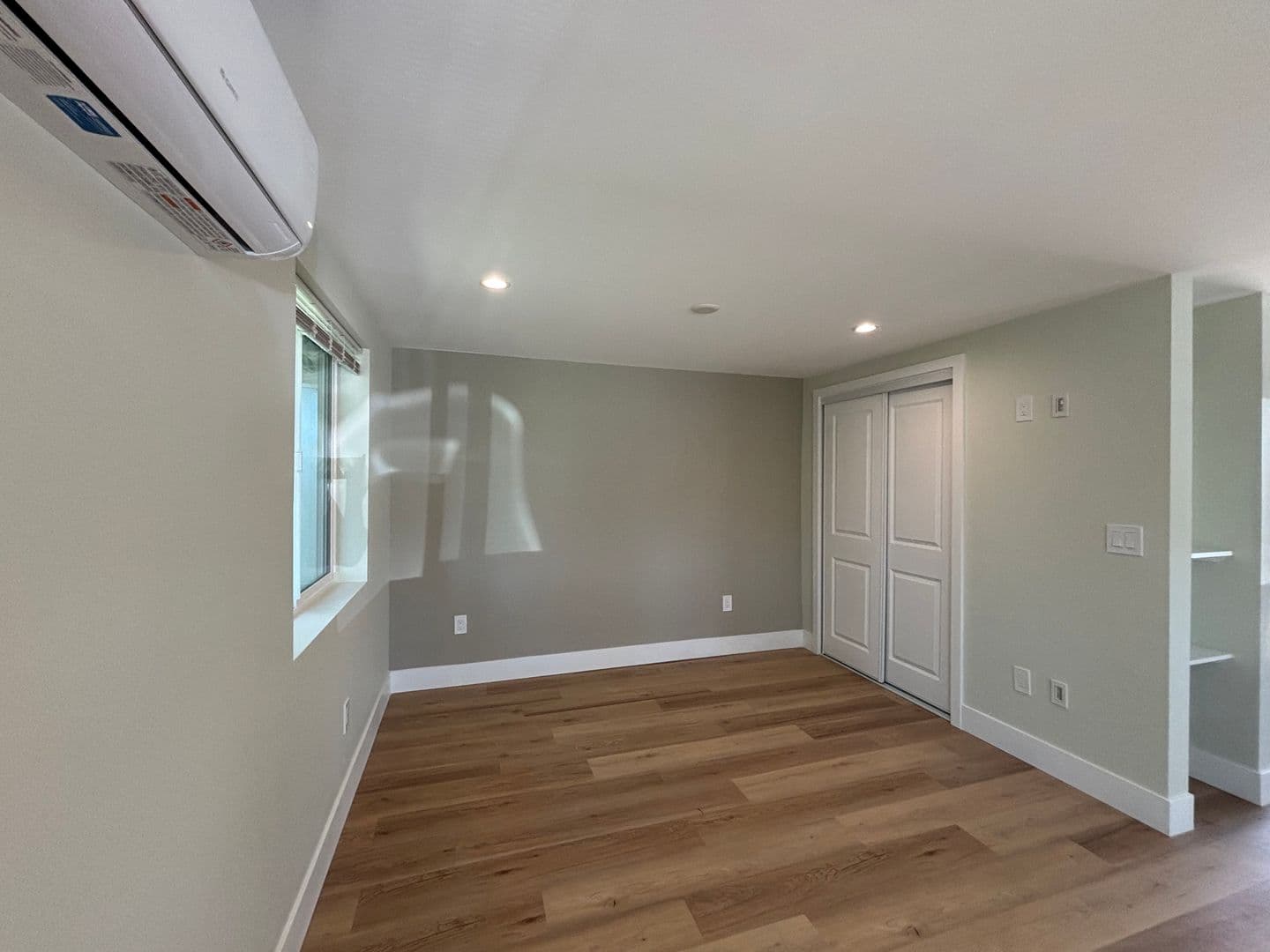 Costa Mesa Apartment: 716 Center St