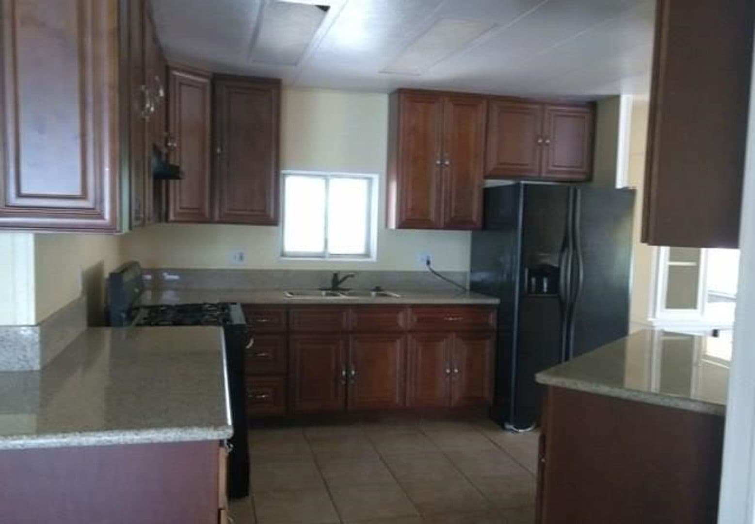 Hemet House: 25670 Minorca St