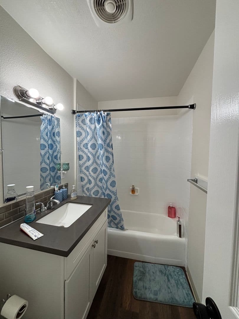 Santa Ana Apartment: 224 S. Lyon St