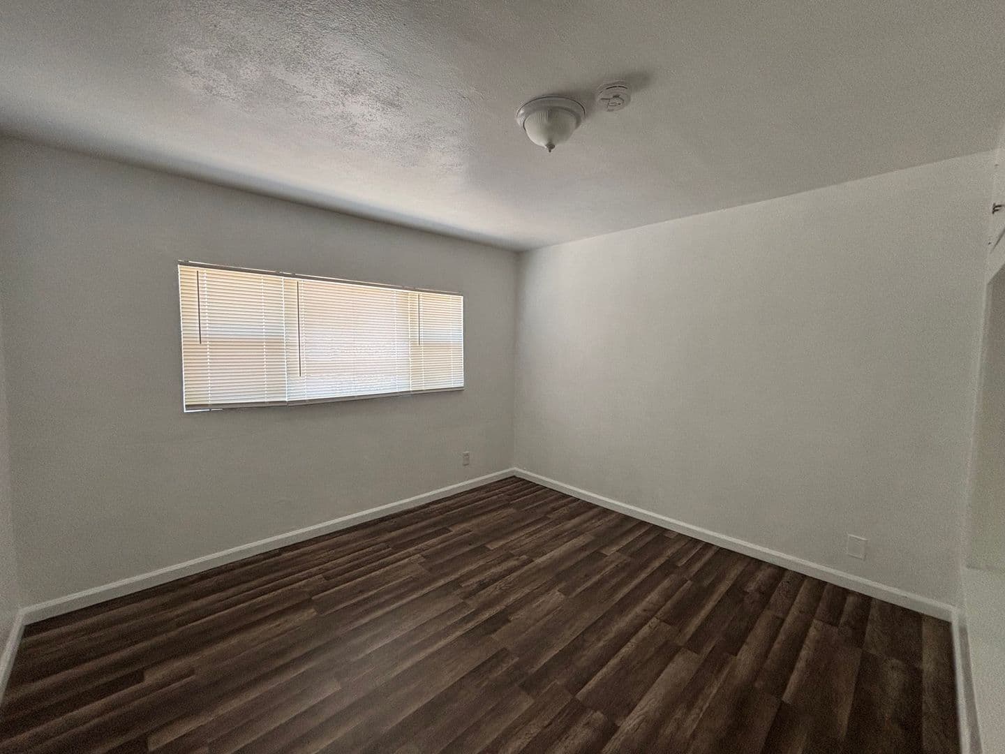 Los Angeles House: 251 W. 65th St