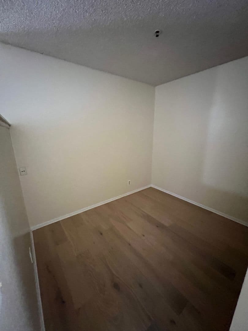 Santa Ana Apartment: 1202 N Van Ness