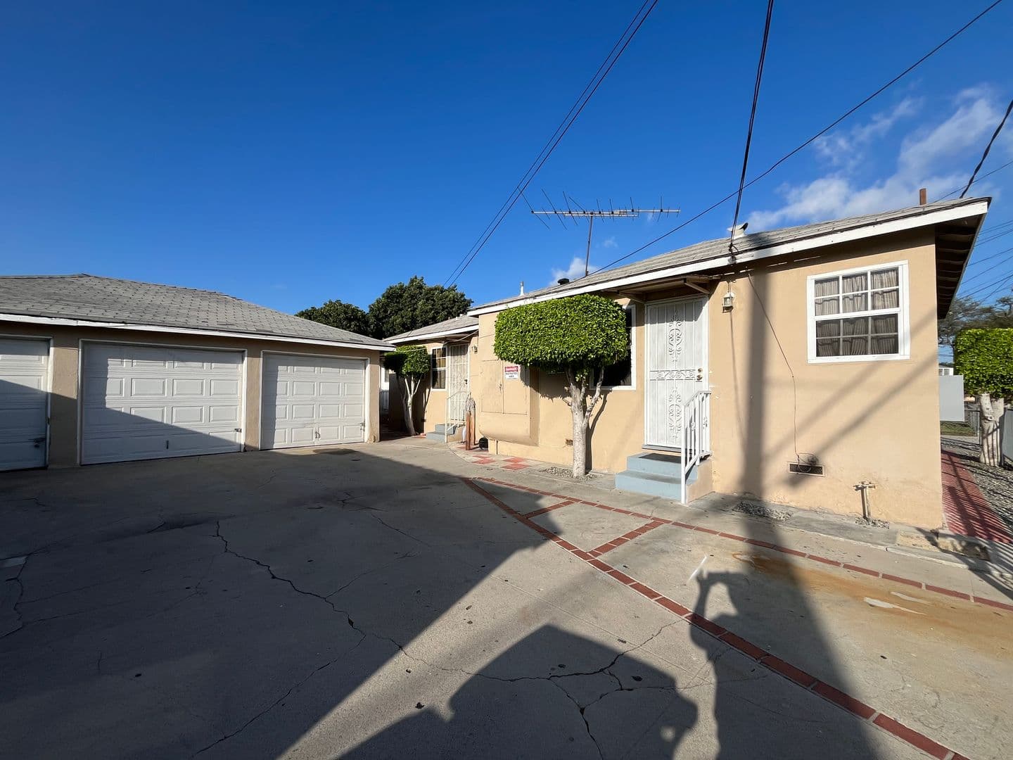Huntington Park Apartment: 4113 Randolph St.