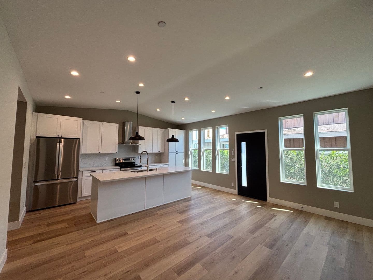 Costa Mesa Apartment: 716 Center St