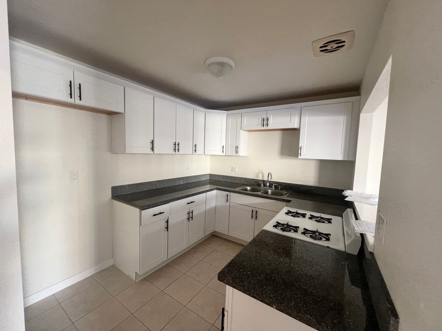 Santa Ana Apartment: 224 S. Lyon St