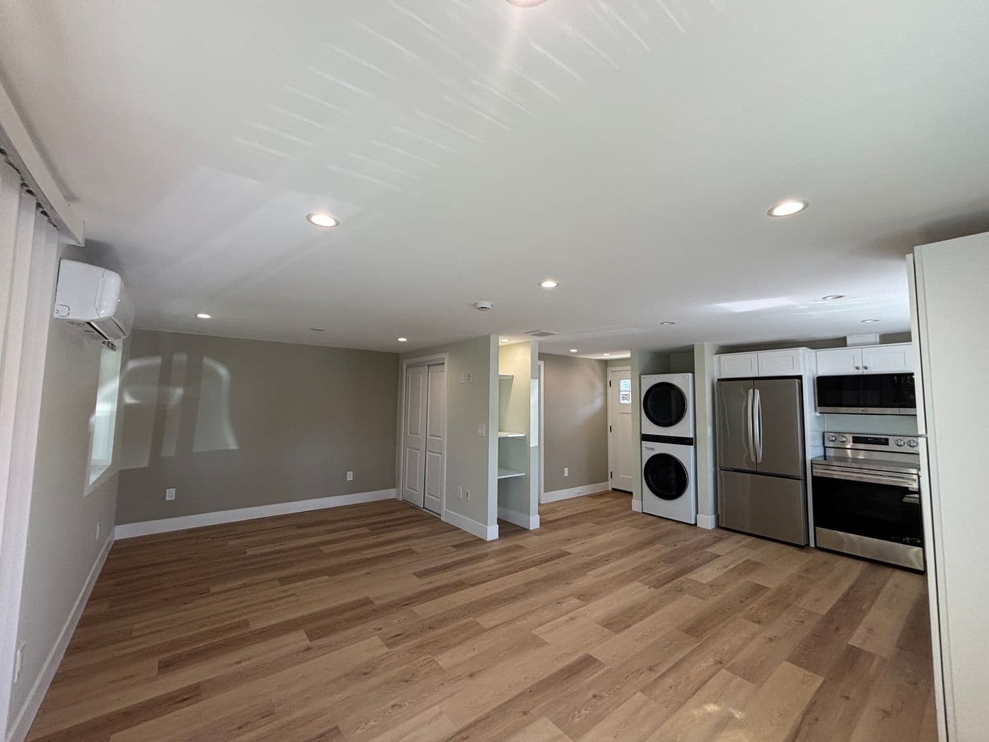 Costa Mesa Apartment: 716 Center St