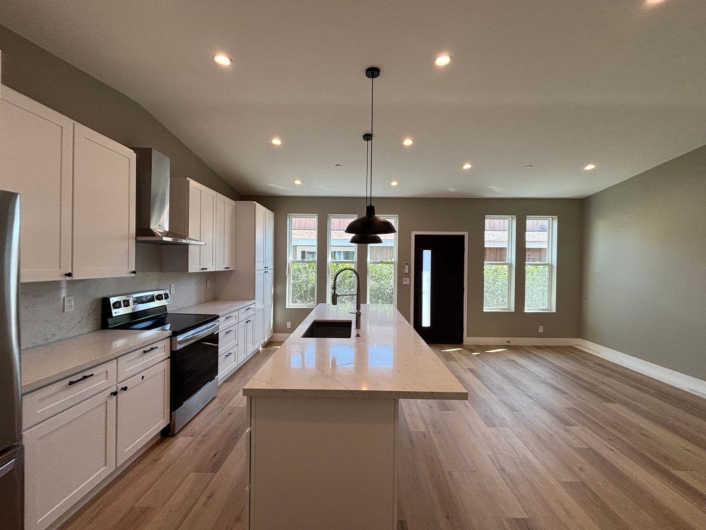Costa Mesa Apartment: 716 Center St