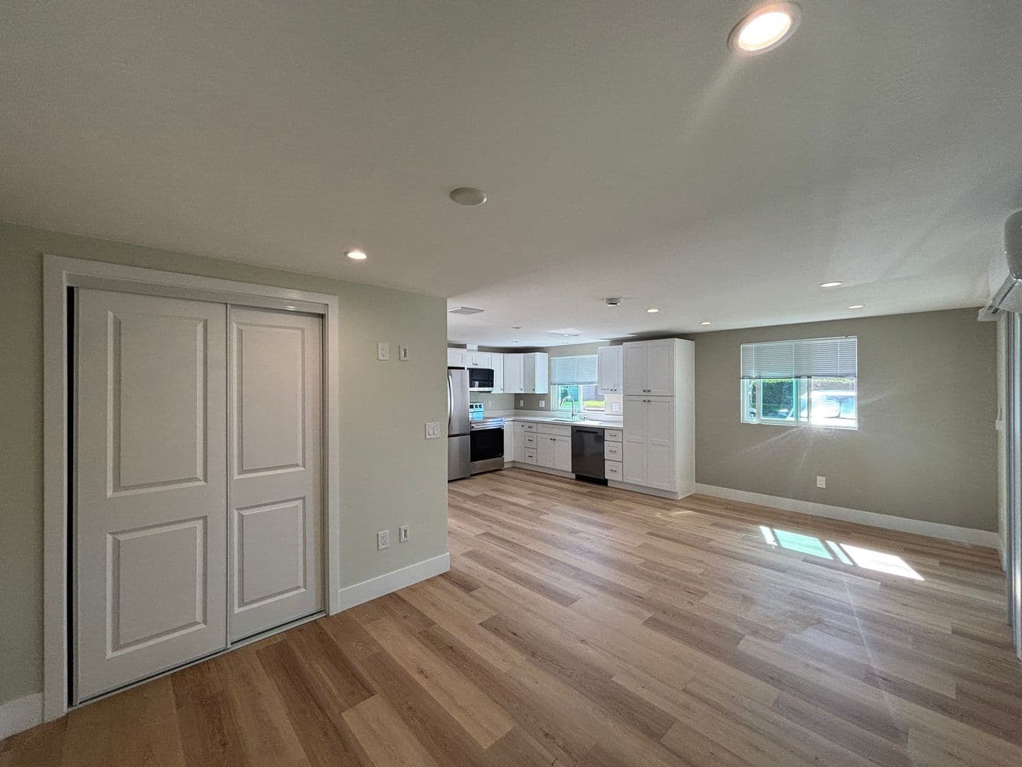 Costa Mesa Apartment: 716 Center St