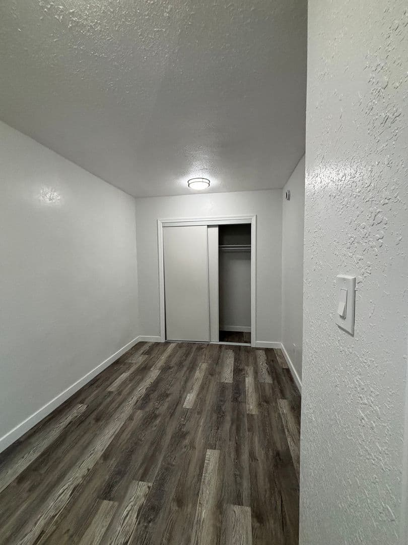 Los Angeles Apartment: 1745 Magnolia Ave.
