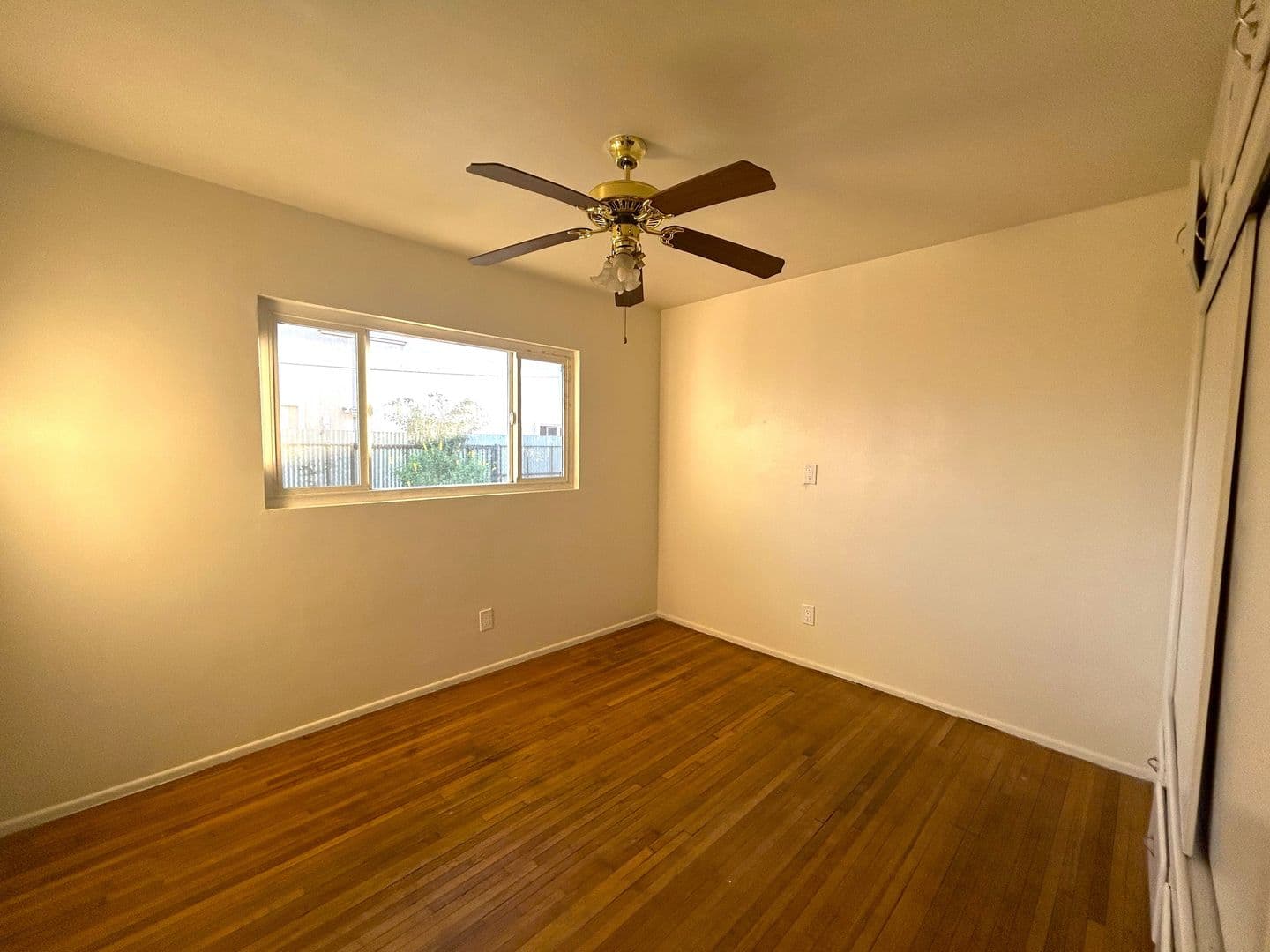 Huntington Park Apartment: 6325 Passaic St.