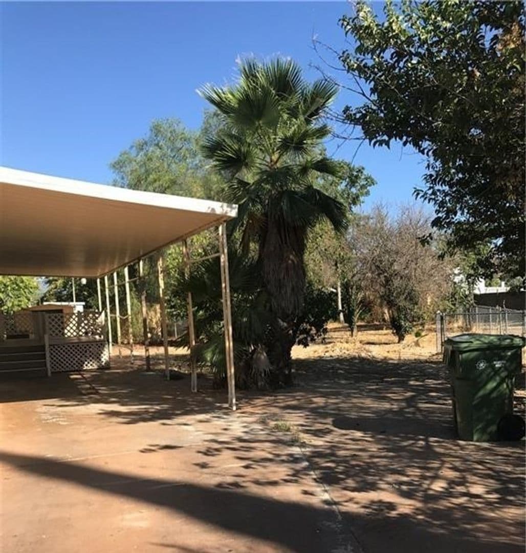 Hemet House: 25670 Minorca St