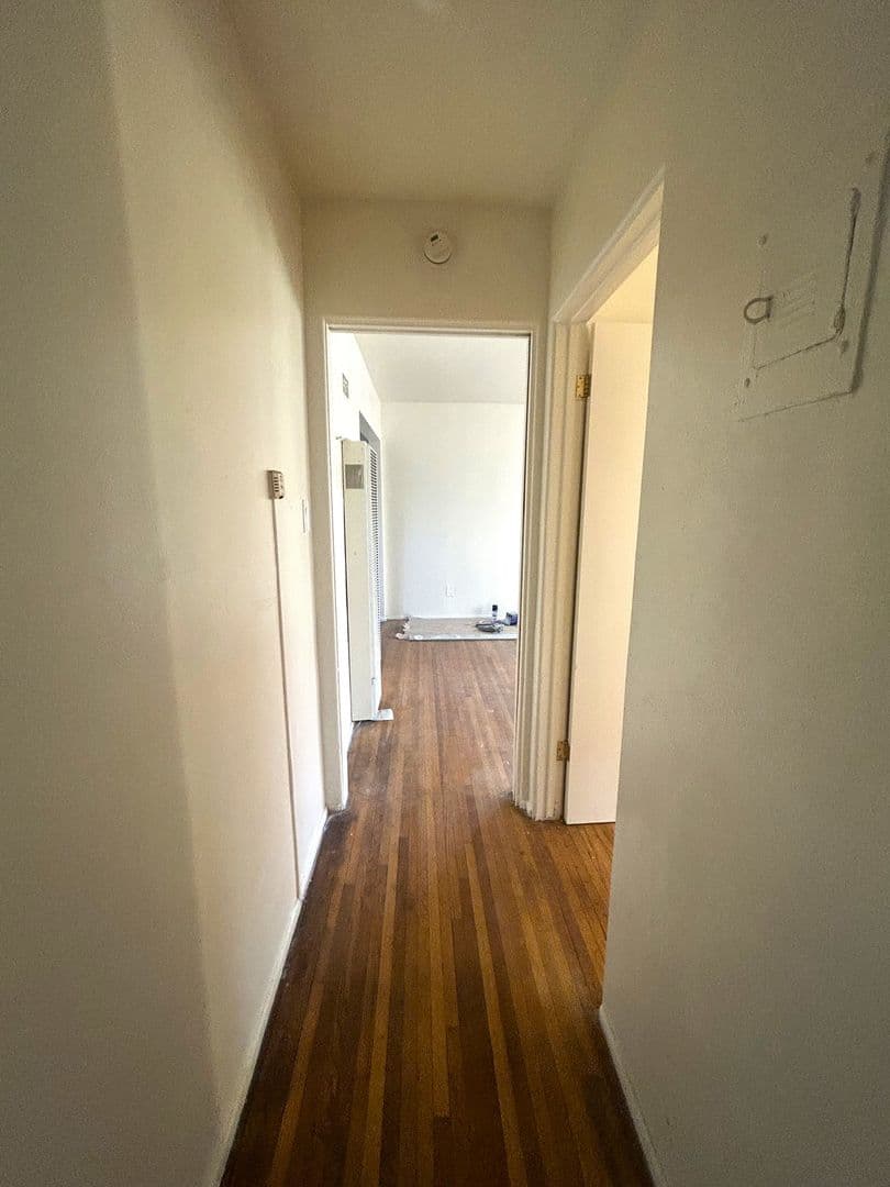 Huntington Park Apartment: 6325 Passaic St.
