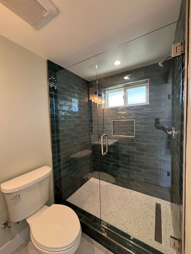 Costa Mesa Apartment: 716 Center St