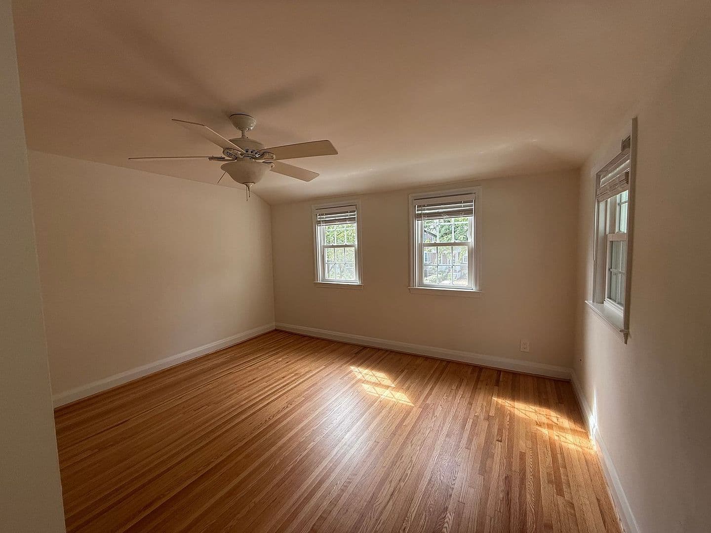 Towson Townhome: 200 Willow Ave