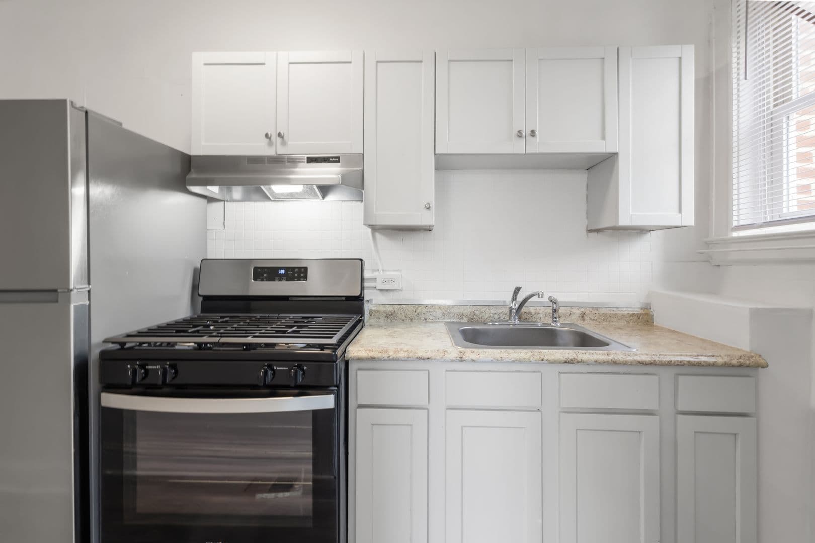 Baltimore Townhome: 3201 Elmley Ave