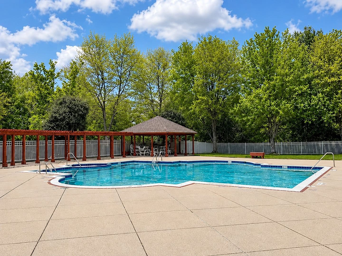 Bel Air Condo: 1310 Sheridan Place