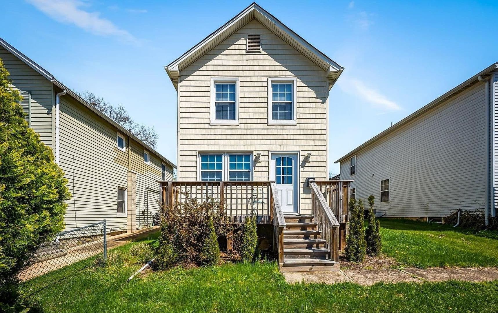 Baltimore House: 6045 Falls Rd