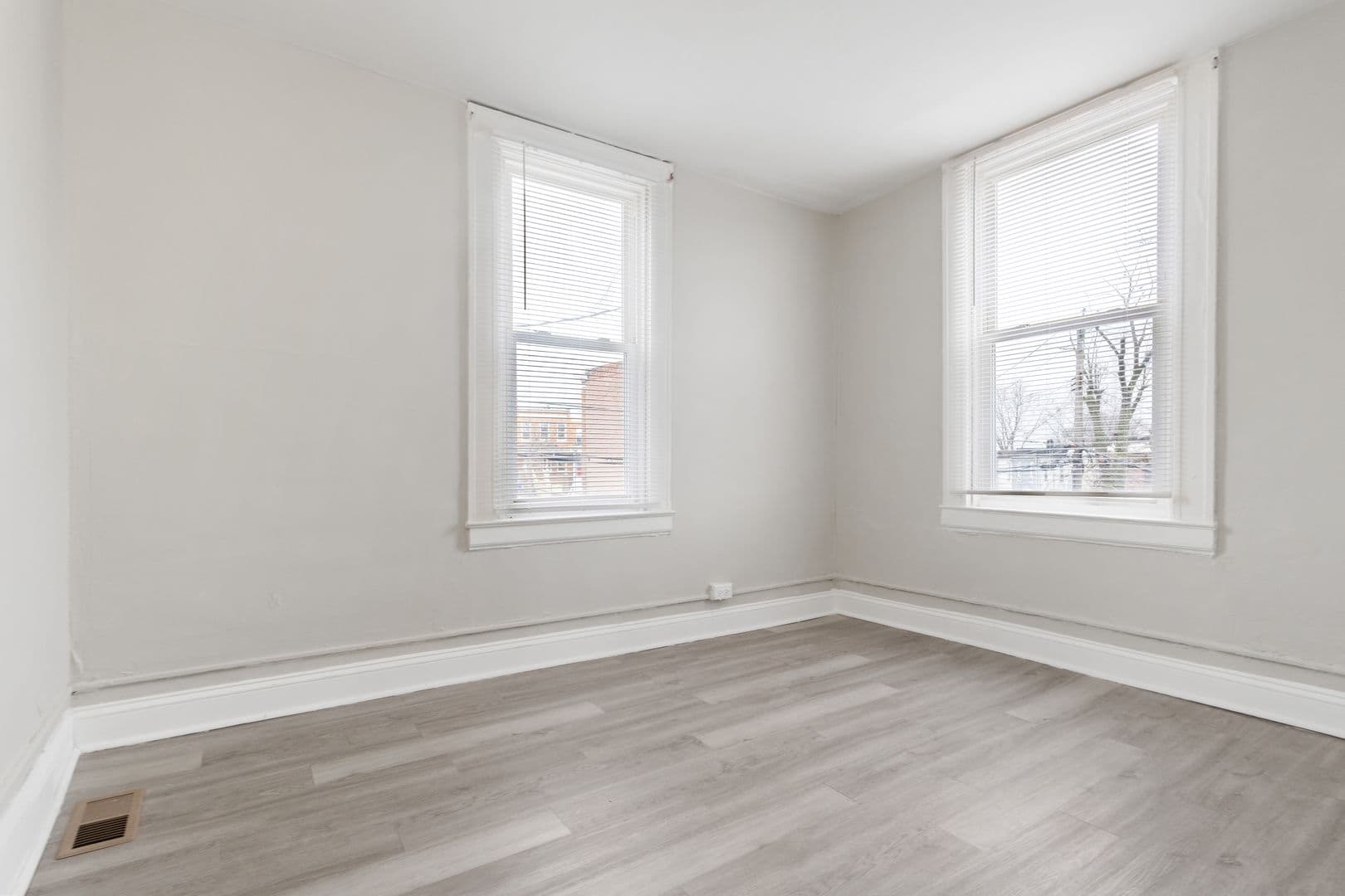 Baltimore Townhome: 3201 Elmley Ave