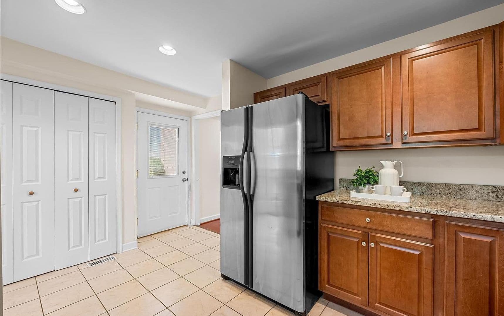 Baltimore House: 6045 Falls Rd