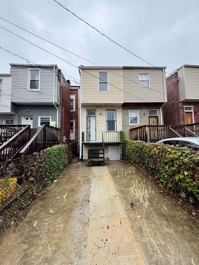 Baltimore Townhome: 309 E 23rd St