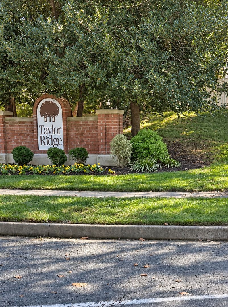 Bel Air Condo: 1310 Sheridan Place