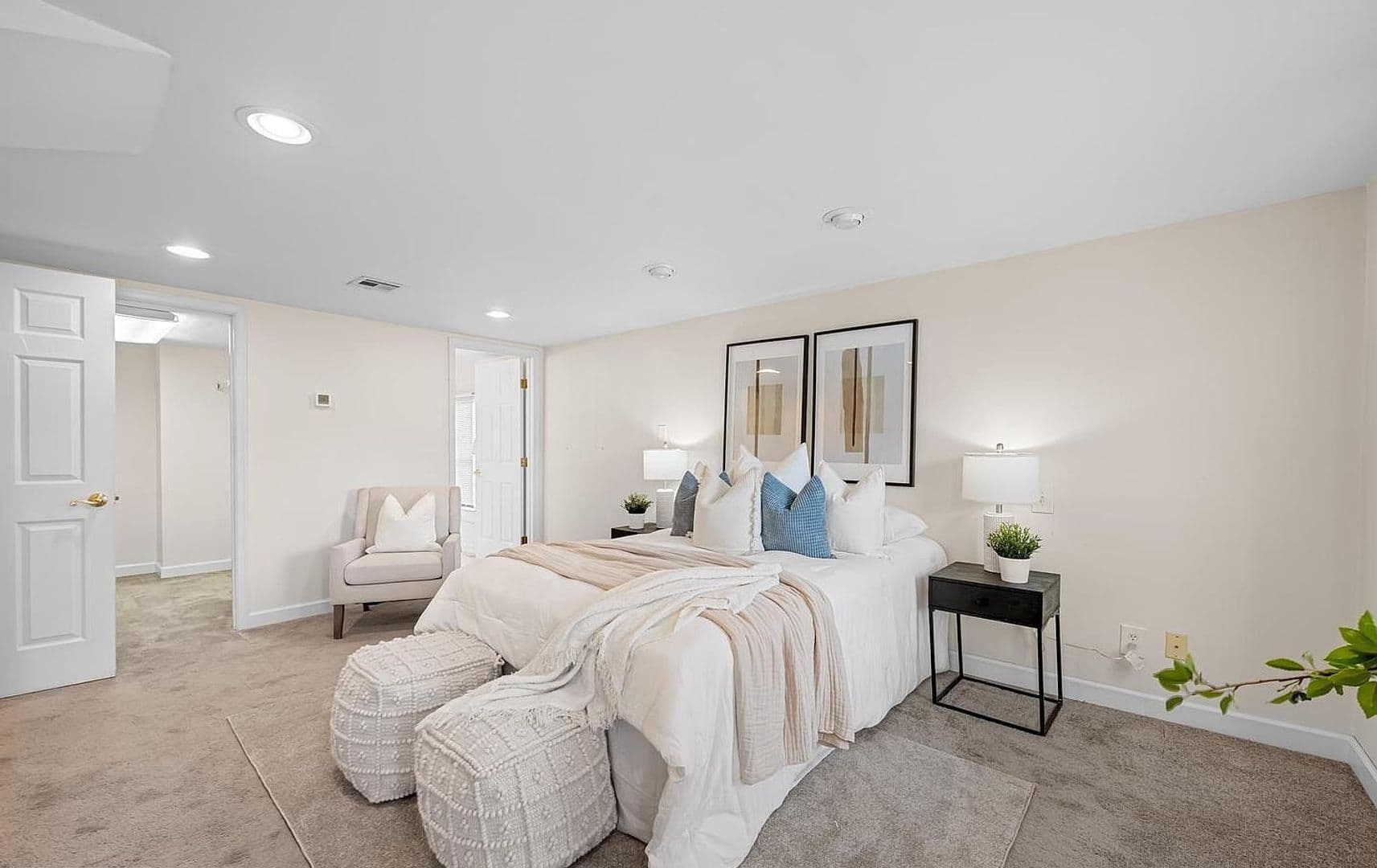 Baltimore House: 6045 Falls Rd