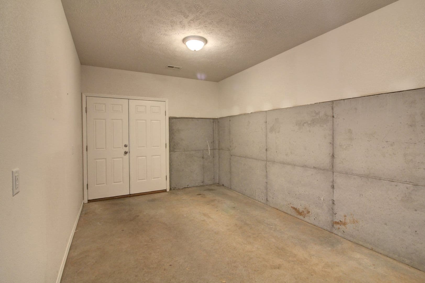 Springfield House: 2508 W Spring Water St