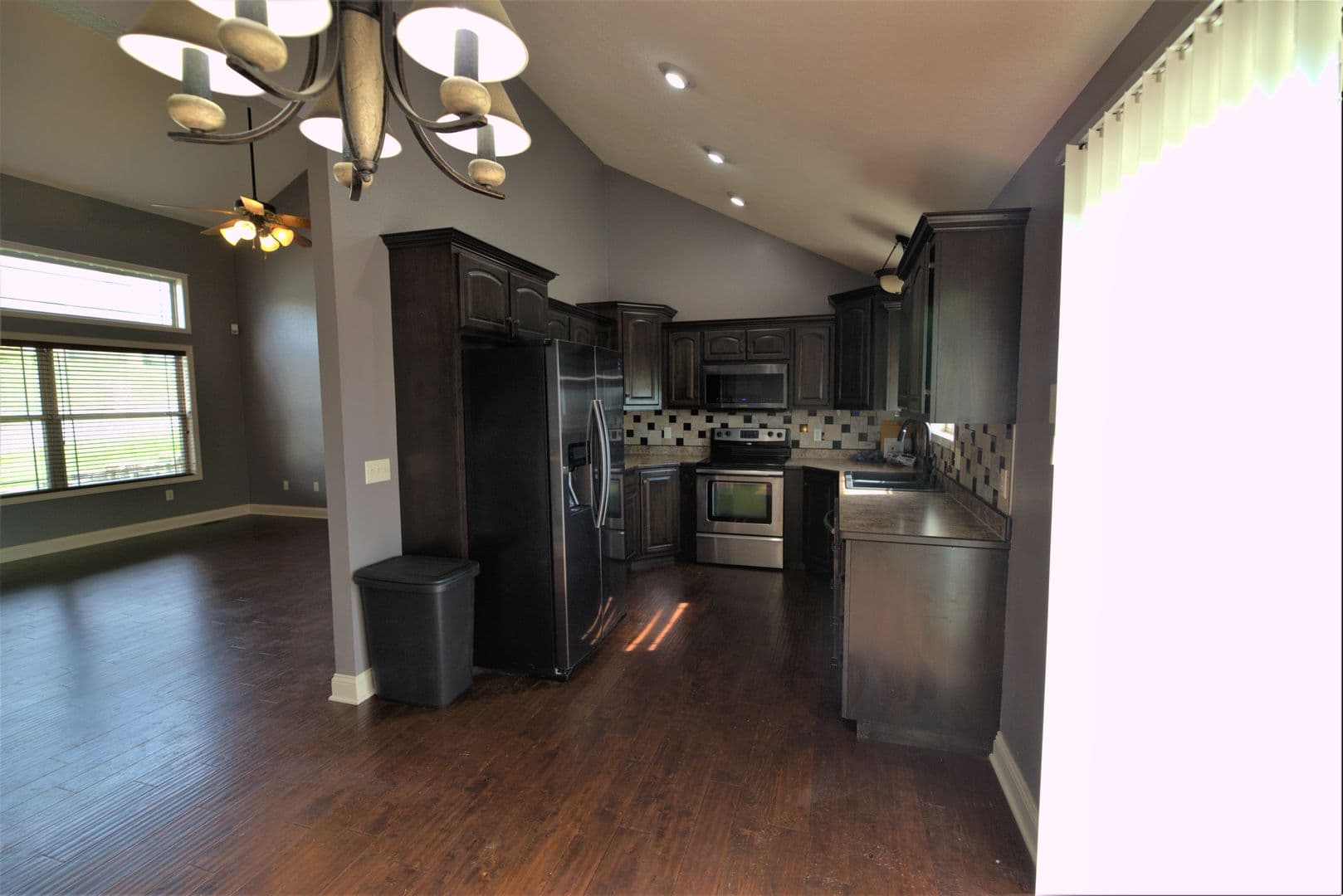 Ozark House: 1319 S Solaira St
