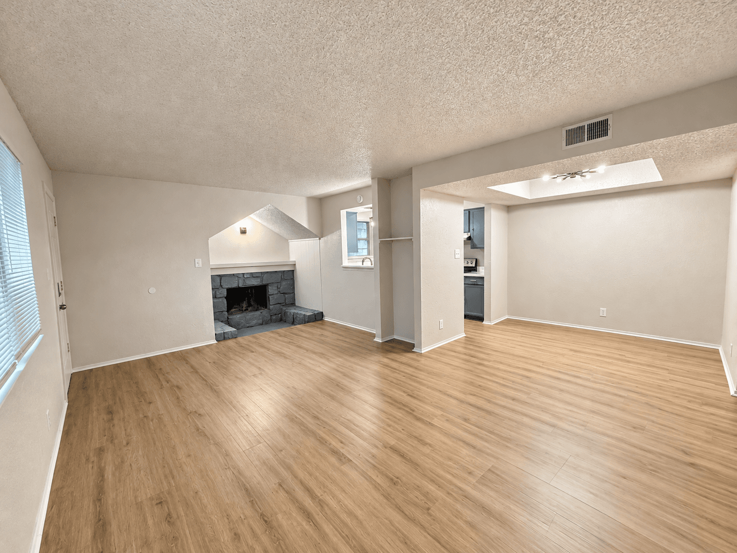 Tulsa Apartment: 6602 S Zunis Ave