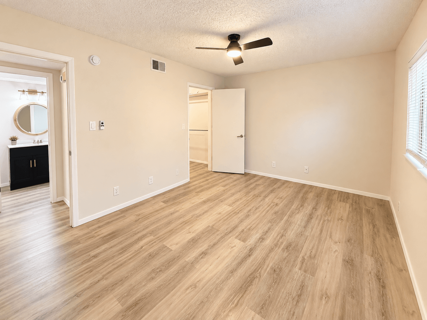 Tulsa Apartment: 6602 S Zunis Ave
