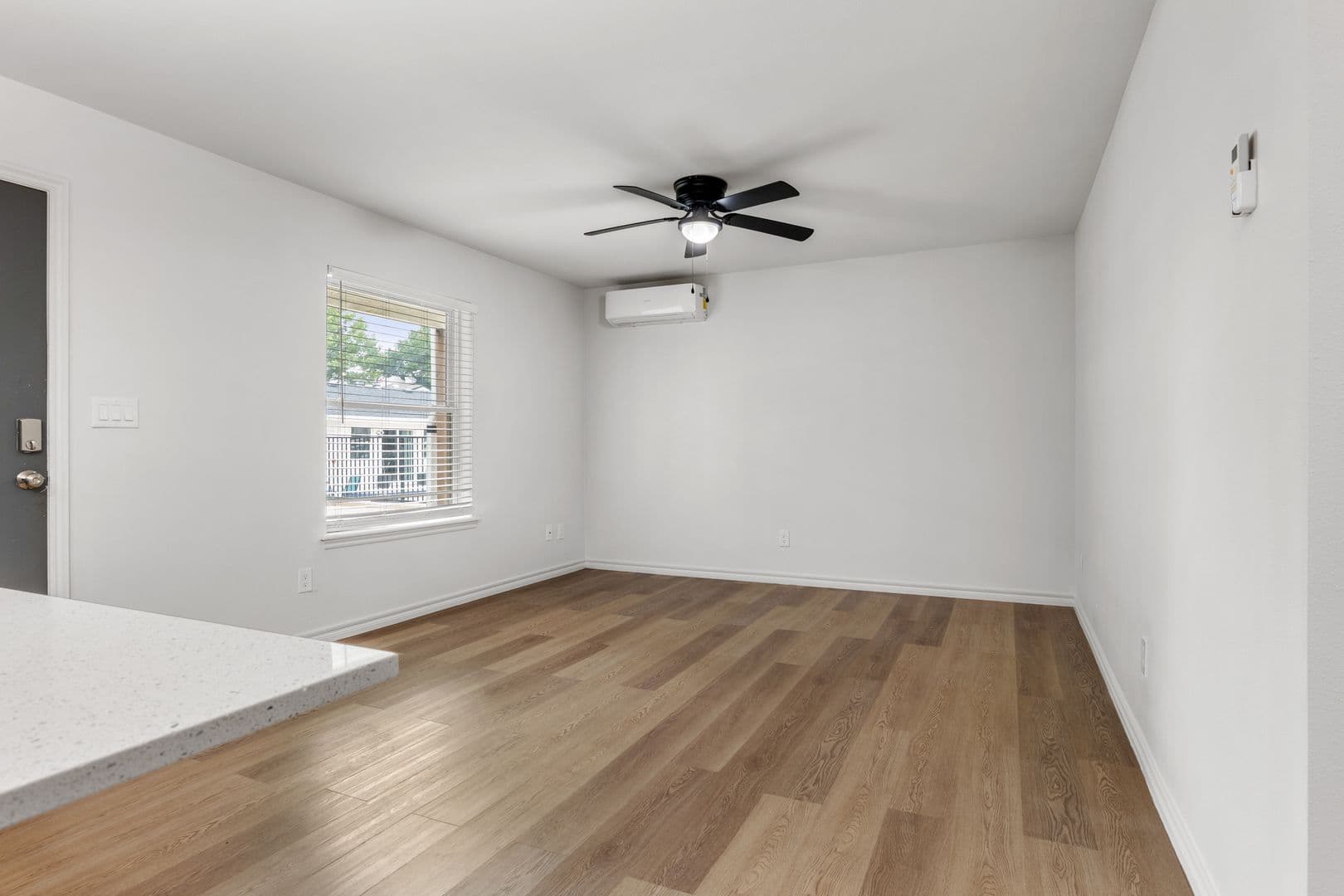 Tulsa Apartment: 7845 E 49th St