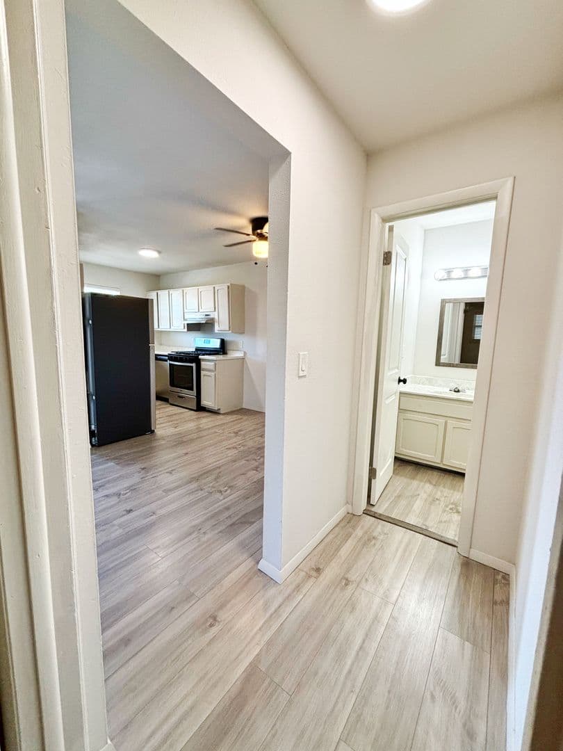 Tulsa Apartment: 7845 E 49th St