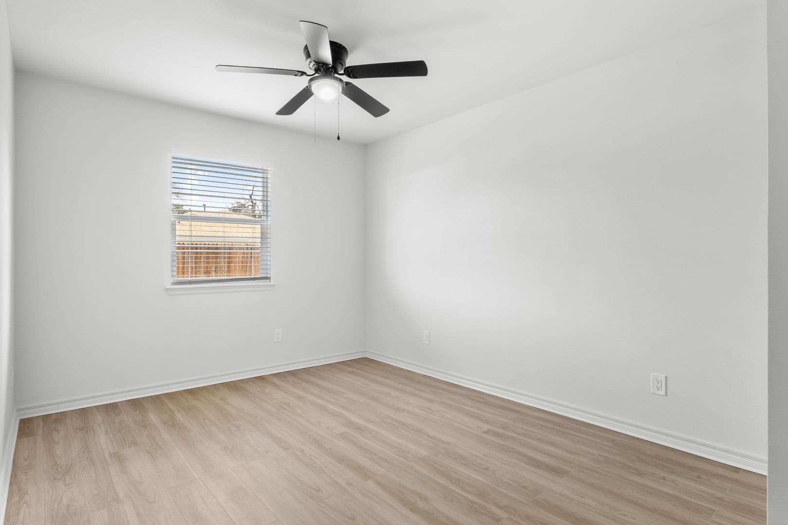 Tulsa Apartment: 1329 E 64th St