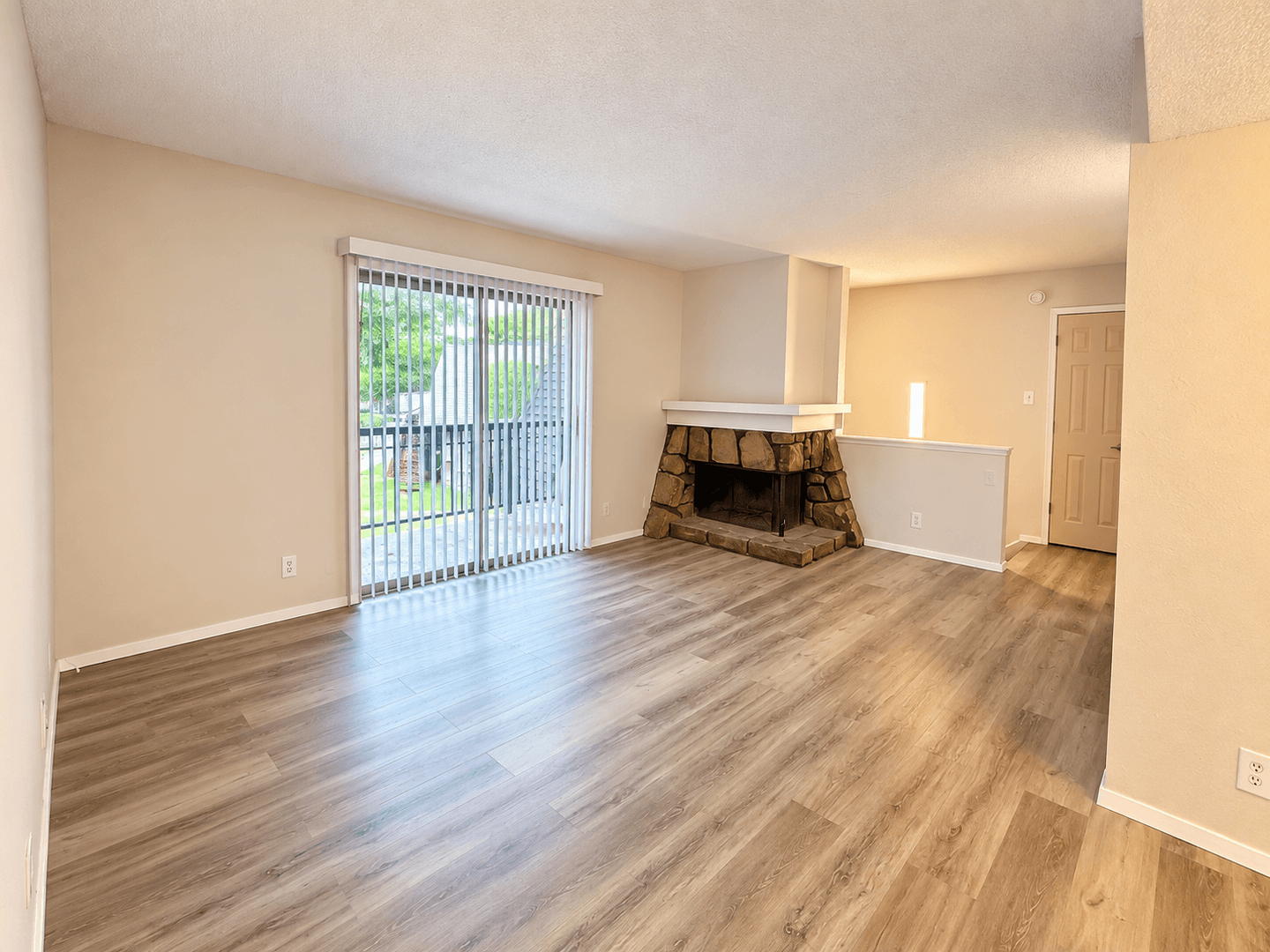 Tulsa Apartment: 6602 S Zunis Ave