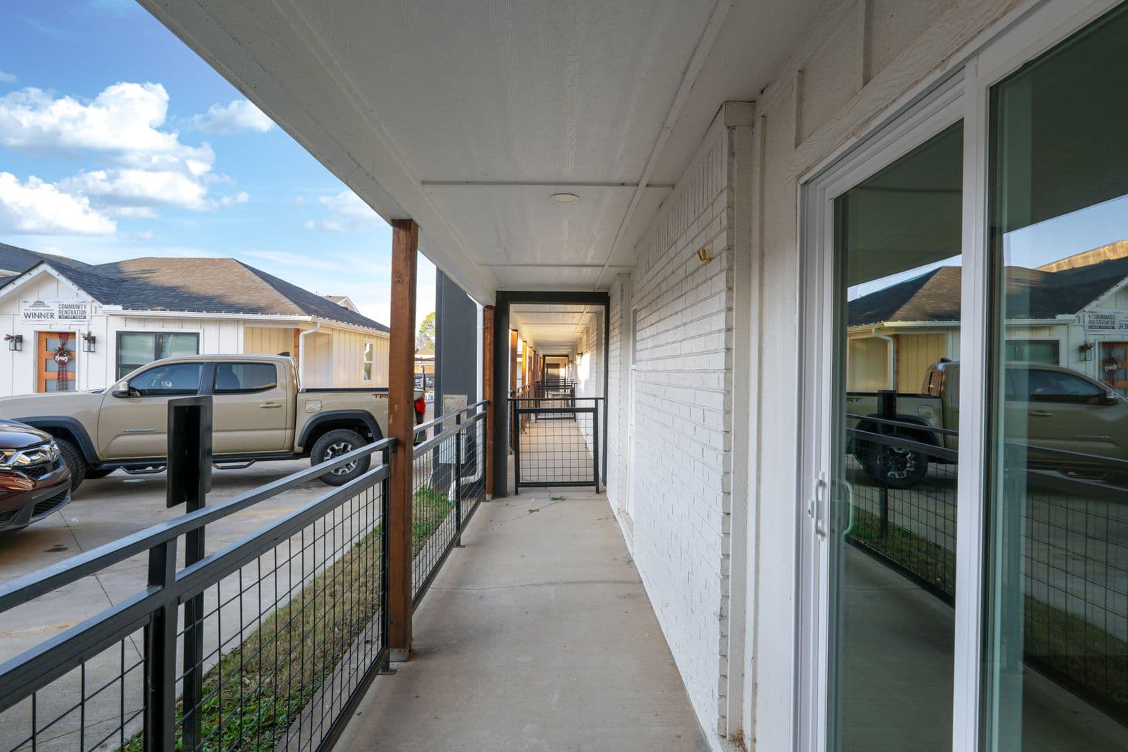 Tulsa Apartment: 1329 E 64th St