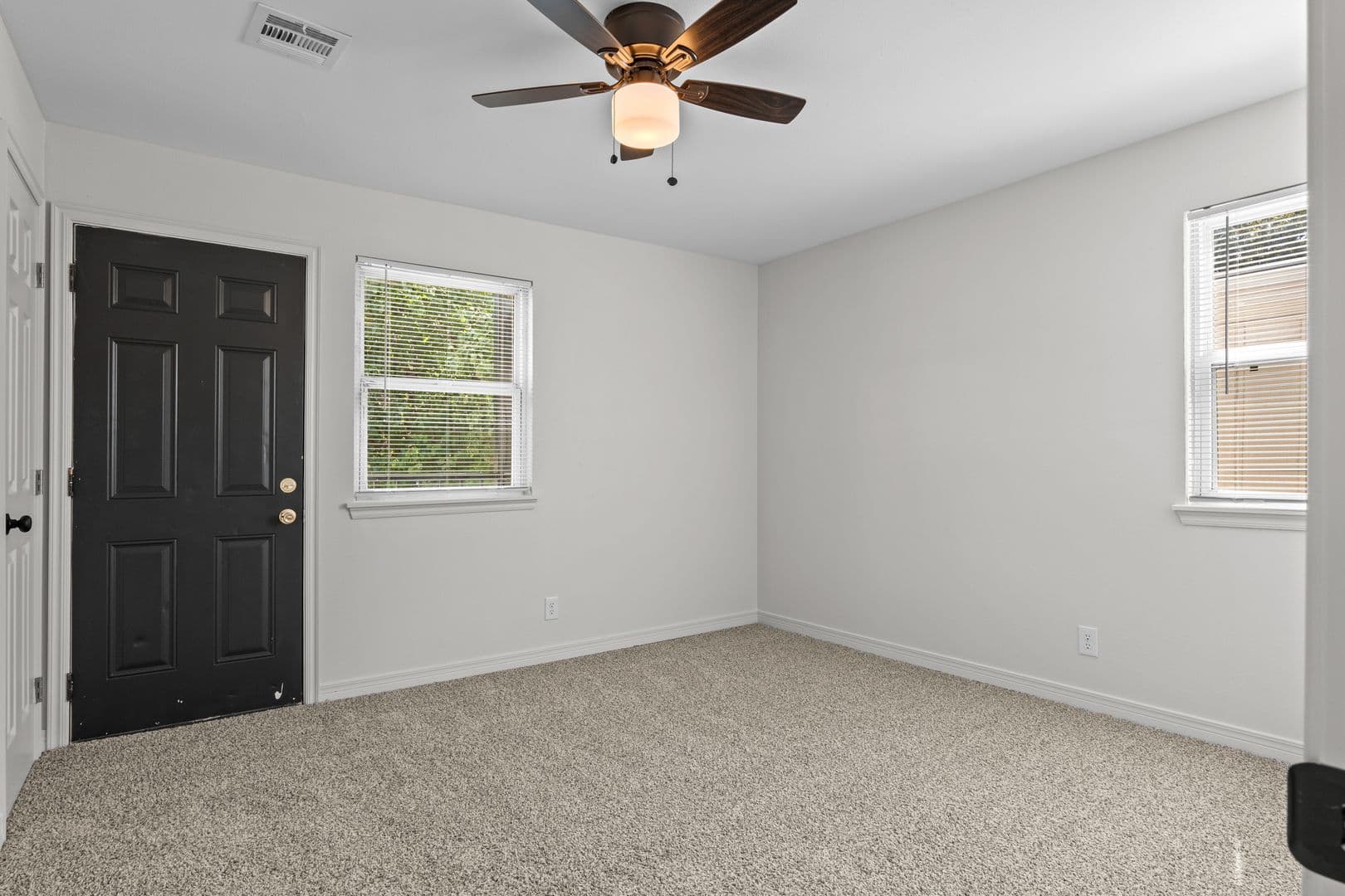 Tulsa Apartment: 10951 E 23rd St