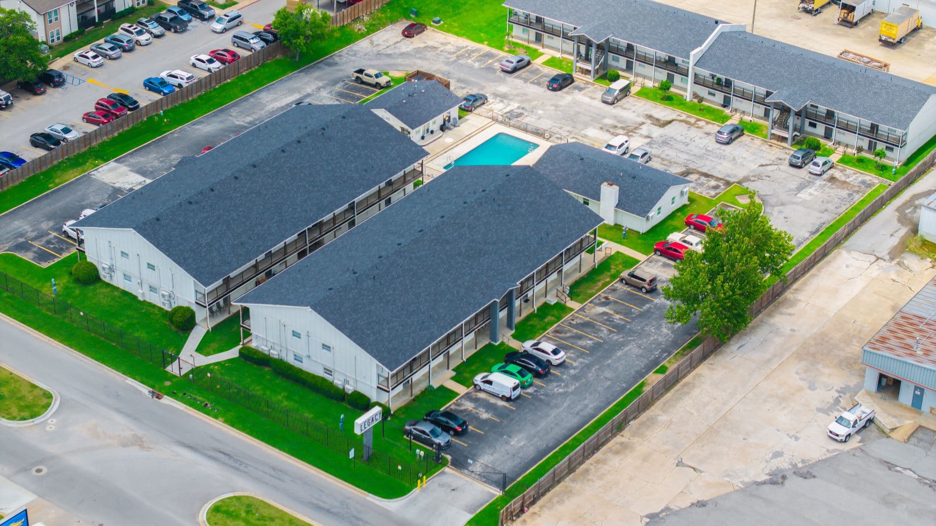Tulsa Apartment: 7845 E 49th St