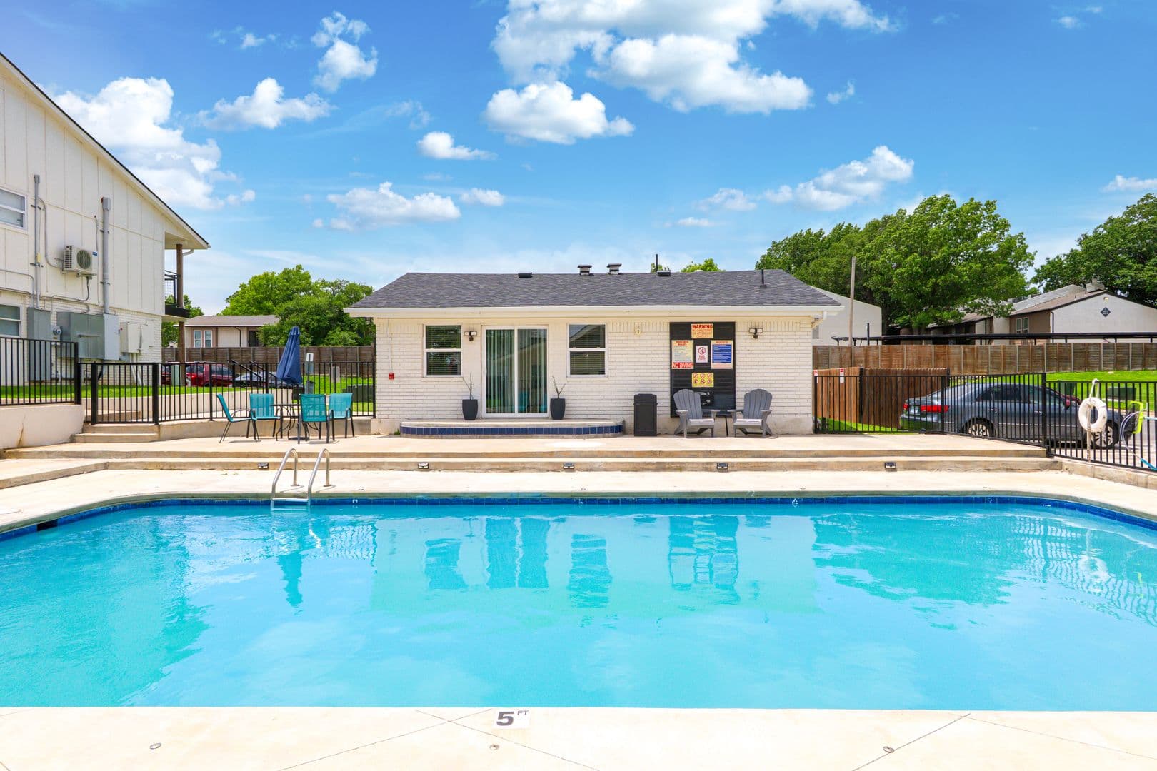 Tulsa Apartment: 7845 E 49th St
