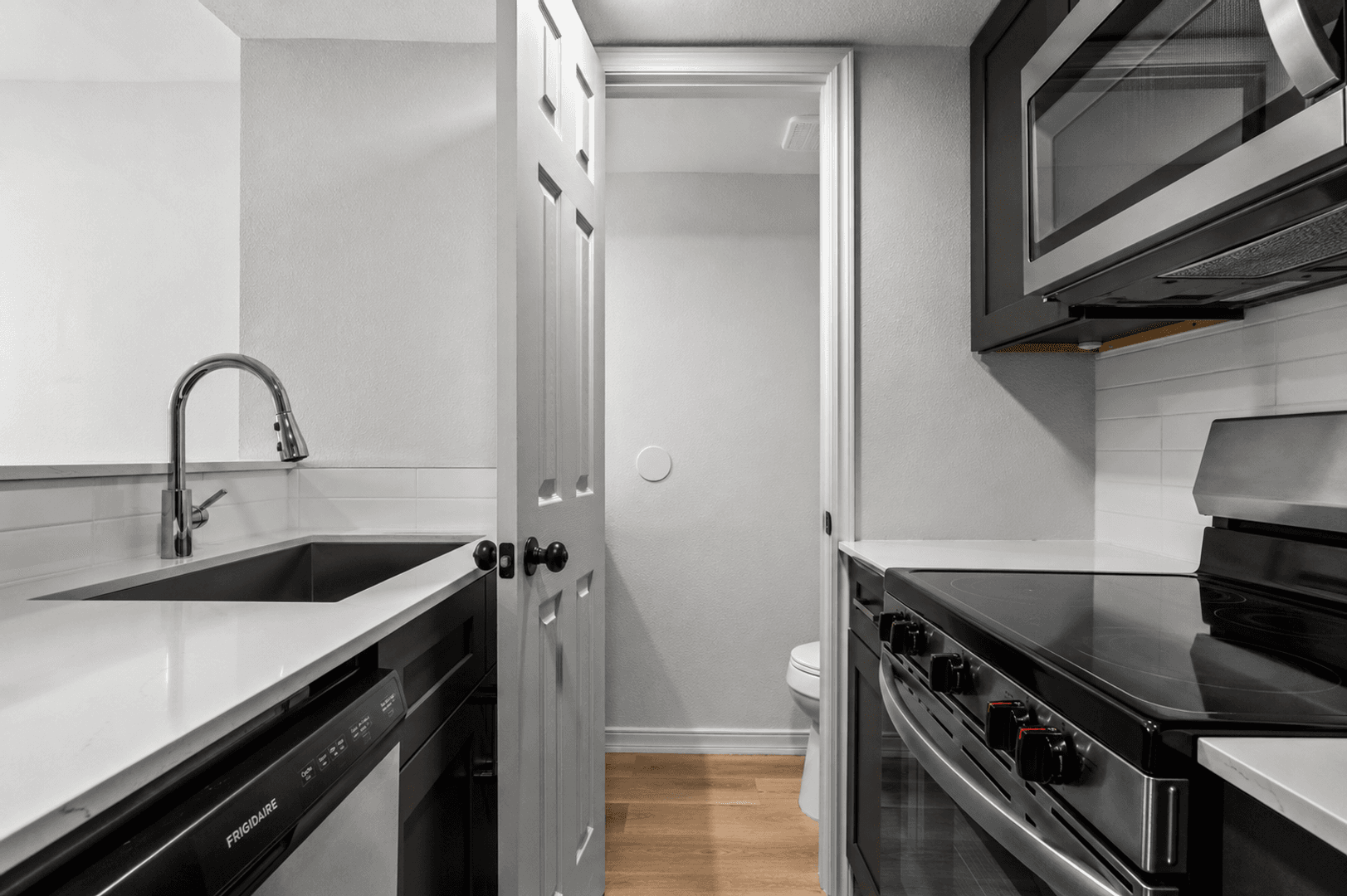 Tulsa Apartment: 10951 E 23rd St