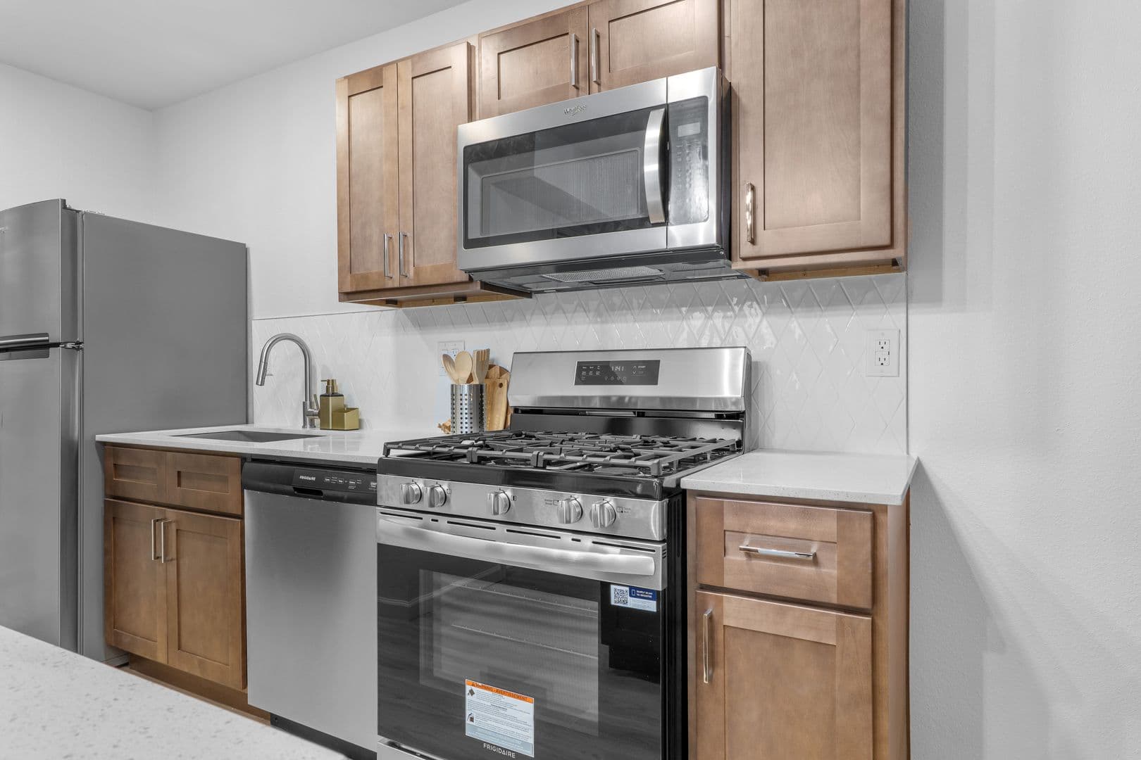 Tulsa Apartment: 1329 E 64th St