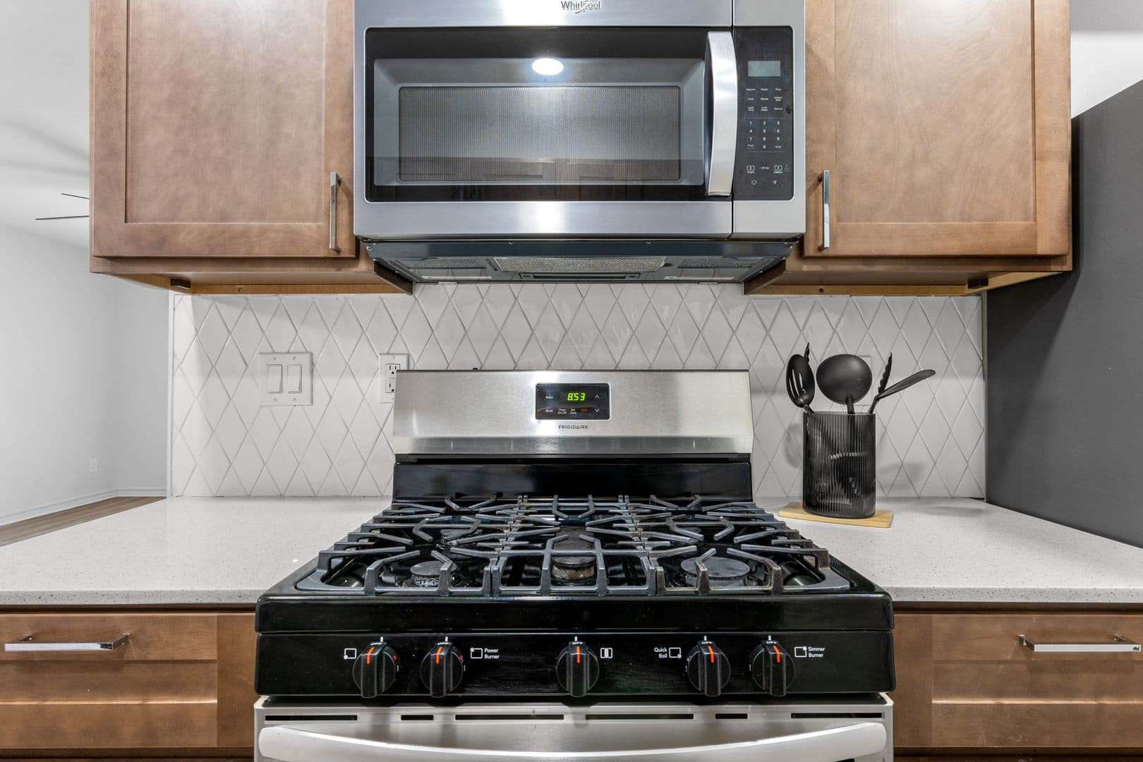 Tulsa Apartment: 1329 E 64th St